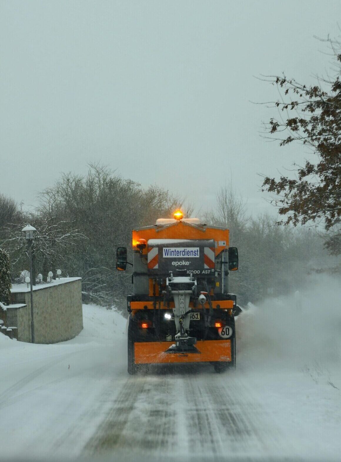 Winterdienst Lastwagen hinten