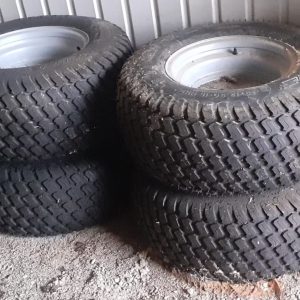 4x Titan Multi Trac Reifen 10PR 29x12.50-15 Markenreifen + Felgen